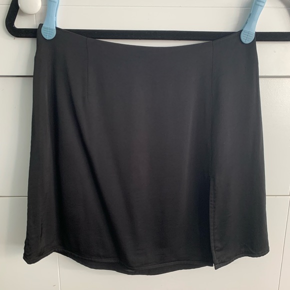 🚫SOLD🚫 Aritzia Sunday best Tatiana skirt, size US0 - Picture 4 of 4